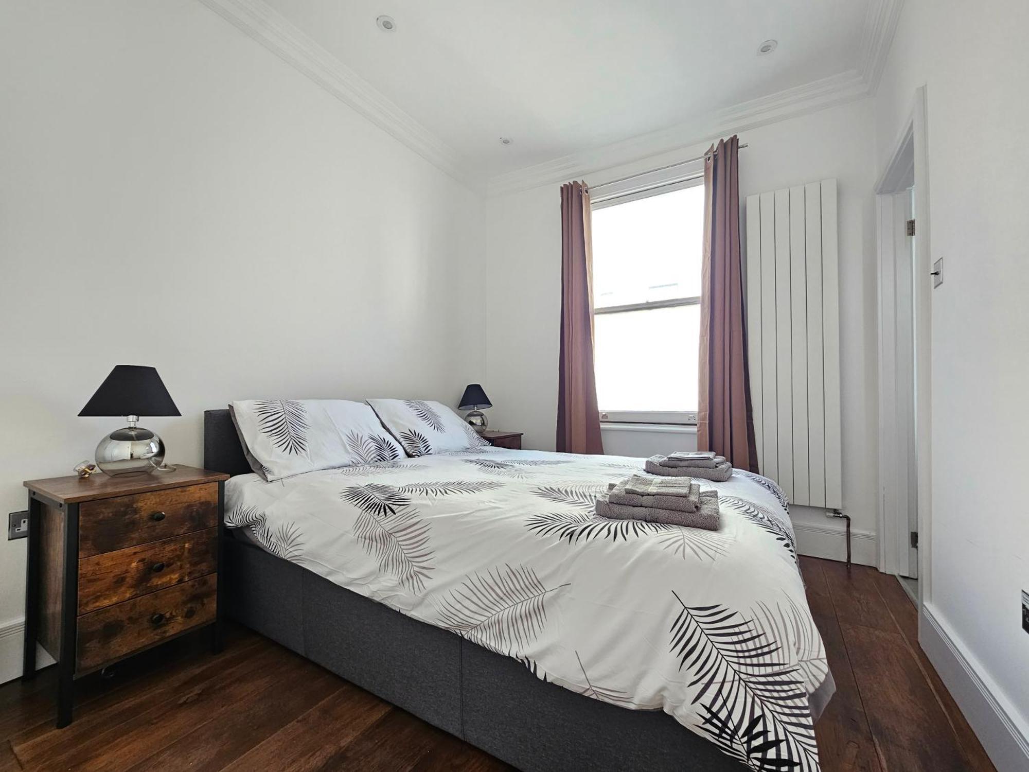Charming 2 Bedroom Flat In Paddington Apartment